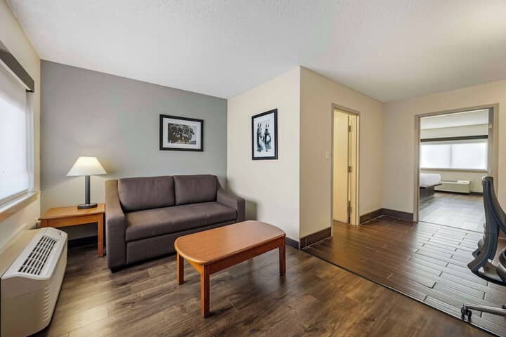 Room 14 of 25