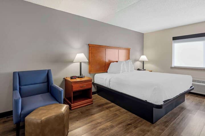 Room 5 of 25