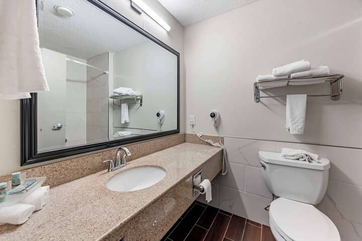 Room 18 of 25